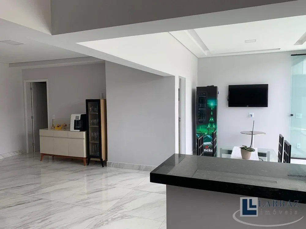 Casa, 3 quartos, 207 m² - Foto 4