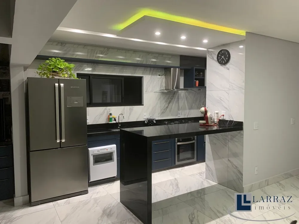 Casa, 3 quartos, 207 m² - Foto 4