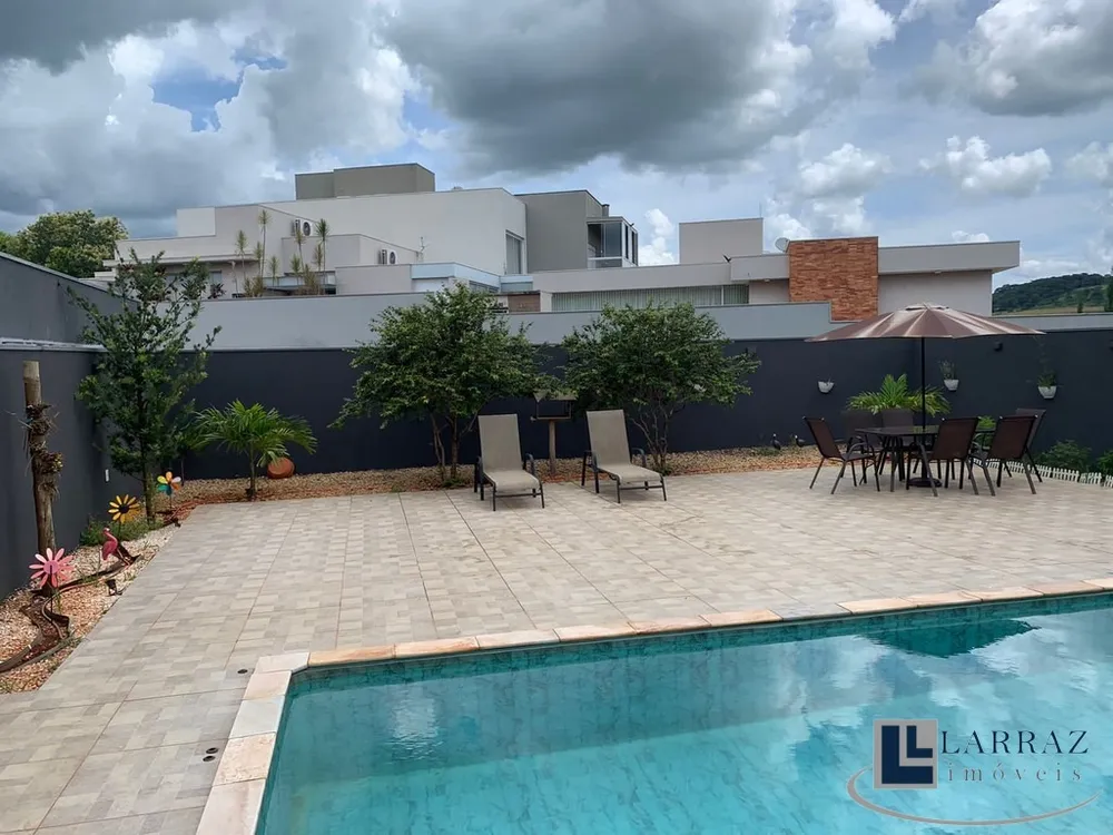 Casa, 3 quartos, 207 m² - Foto 1