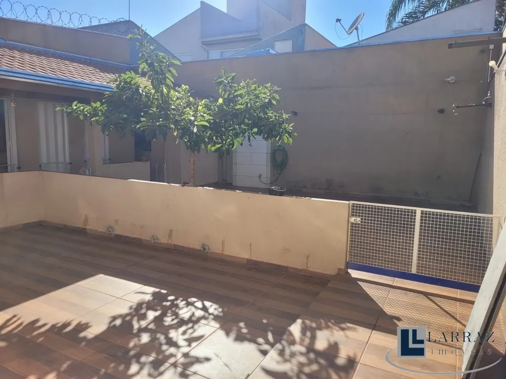 Casa, 3 quartos, 131 m² - Foto 1