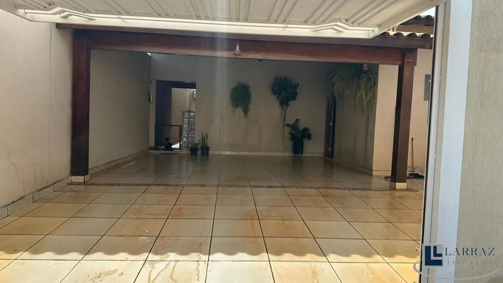 Casa, 3 quartos, 131 m² - Foto 2
