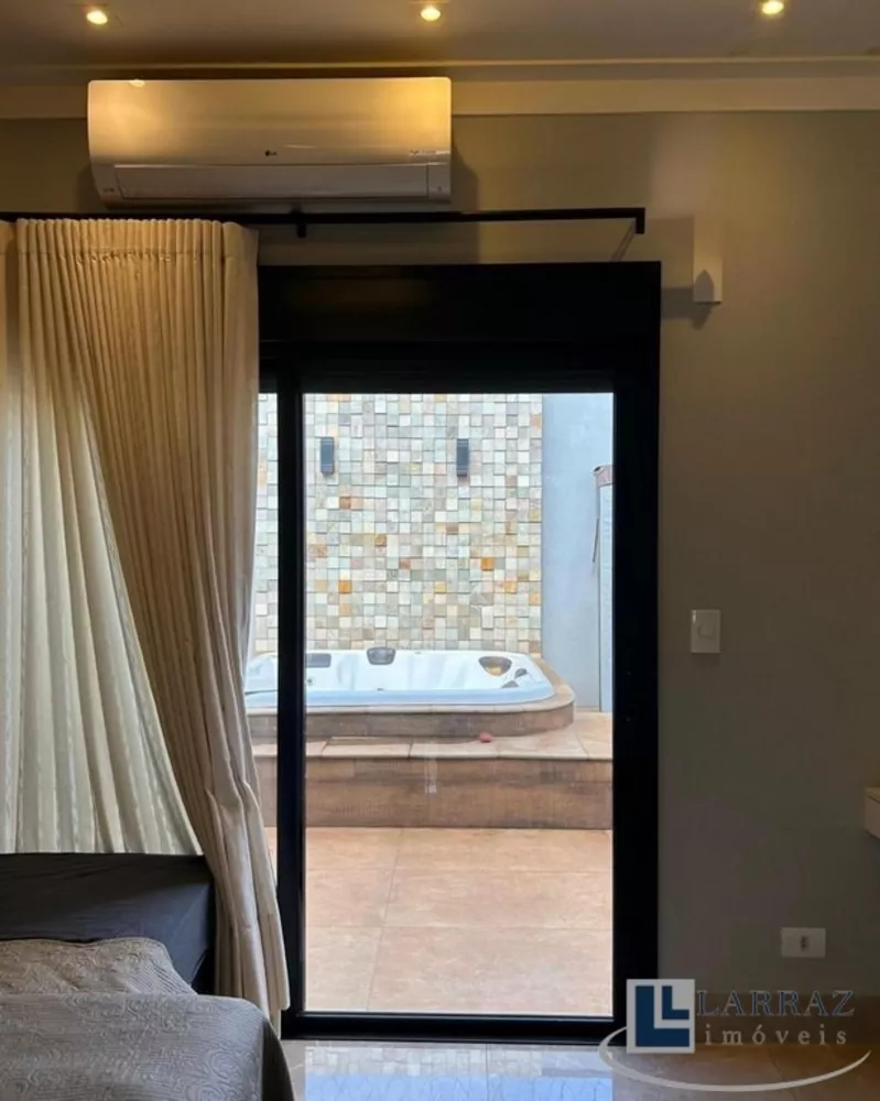 Casa, 3 quartos, 218 m² - Foto 1