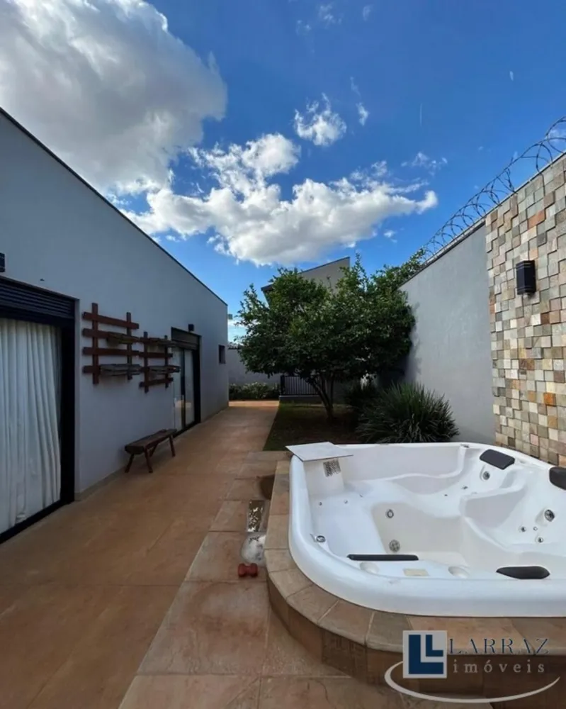Casa, 3 quartos, 218 m² - Foto 3