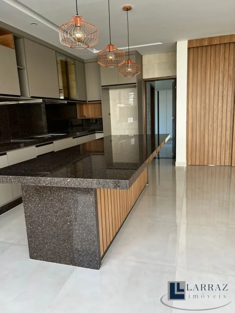 Casa, 3 quartos, 216 m² - Foto 2