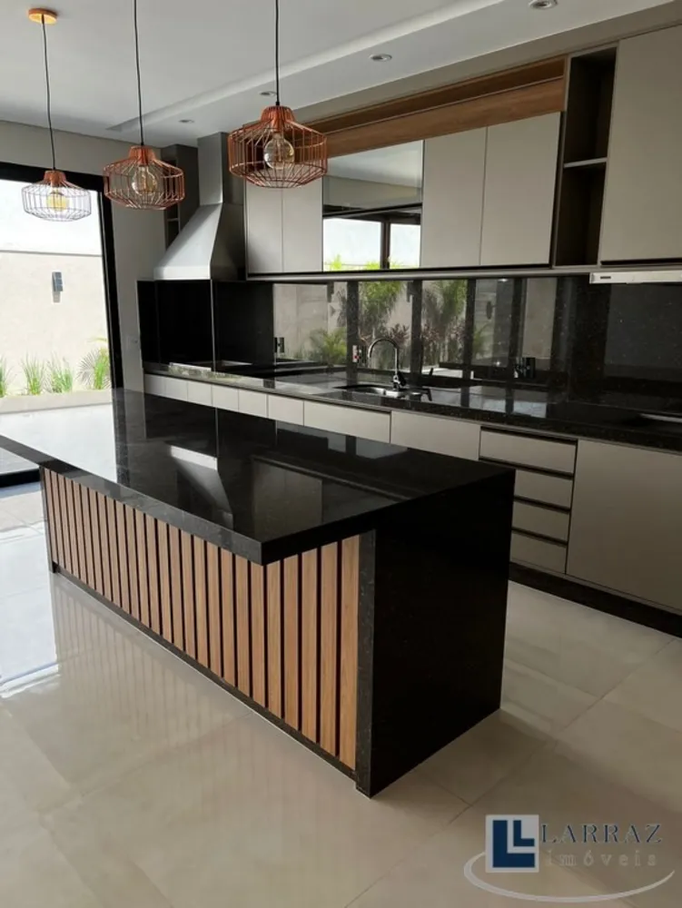 Casa, 3 quartos, 216 m² - Foto 2