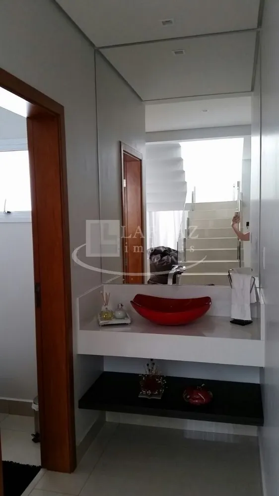 Casa, 3 quartos, 330 m² - Foto 1