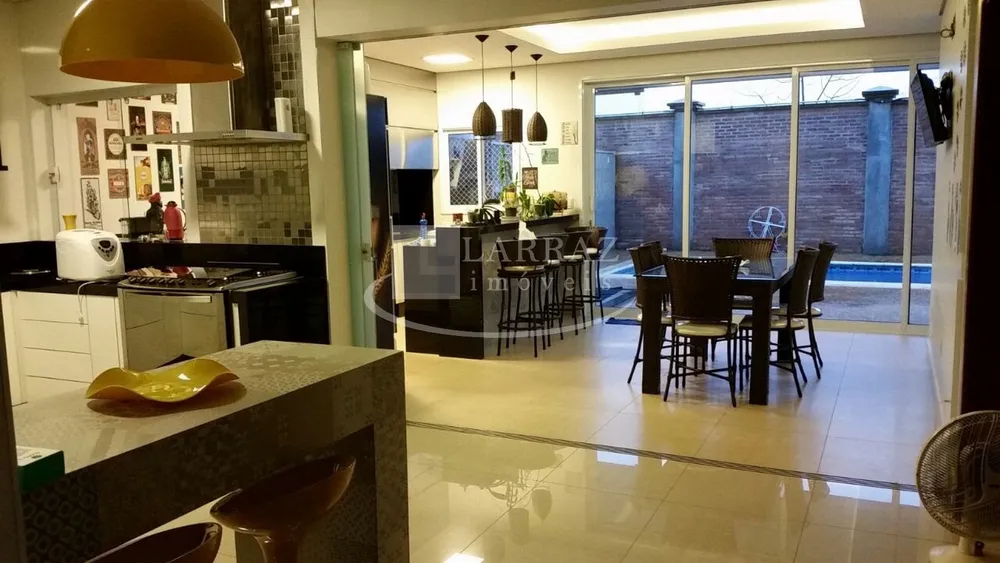 Casa, 3 quartos, 330 m² - Foto 3