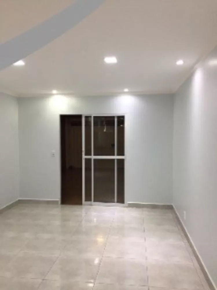 Casa, 3 quartos, 180 m² - Foto 3