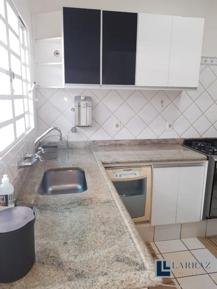 Casa, 3 quartos, 189 m² - Foto 3