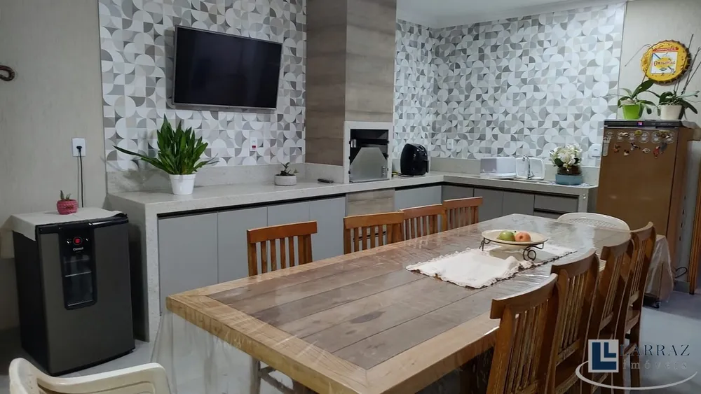 Casa, 2 quartos, 211 m² - Foto 3