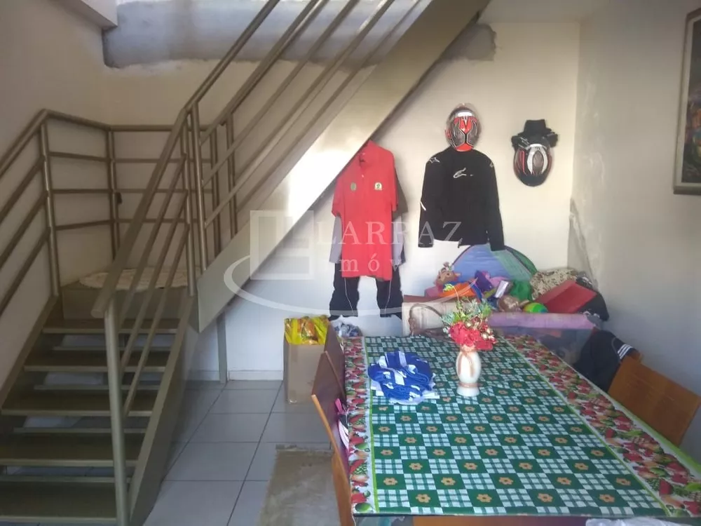 Casa, 2 quartos, 250 m² - Foto 2