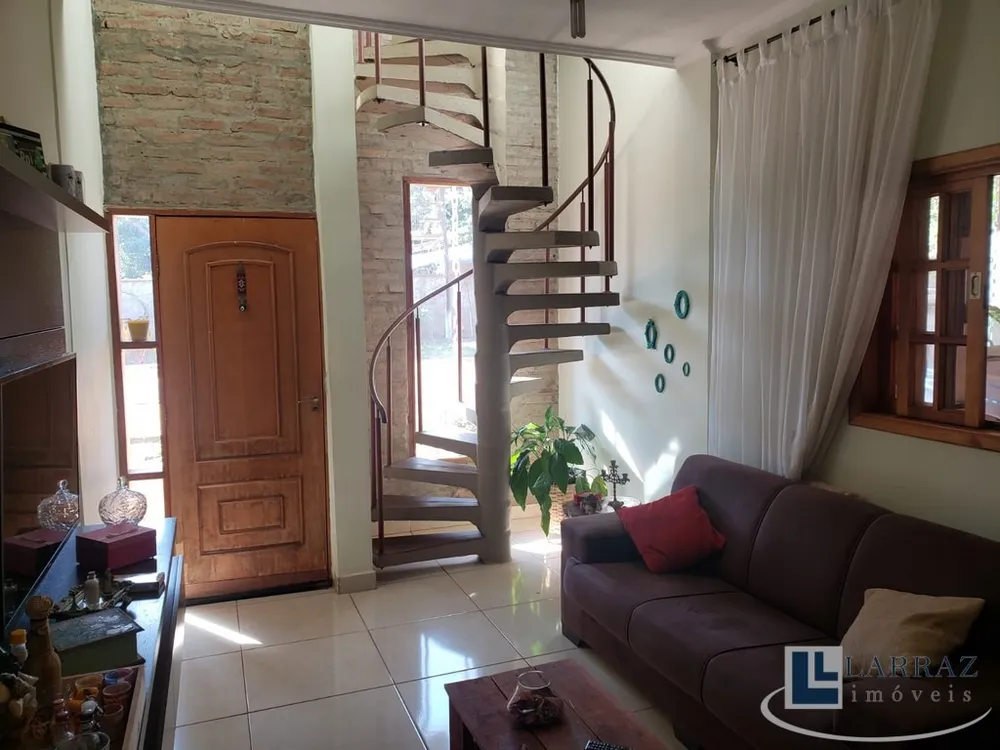 Chácara, 3 quartos, 2428 m² - Foto 4