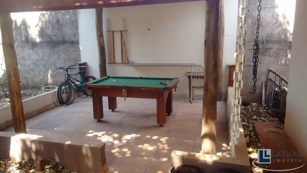 Chácara, 3 quartos, 2428 m² - Foto 1