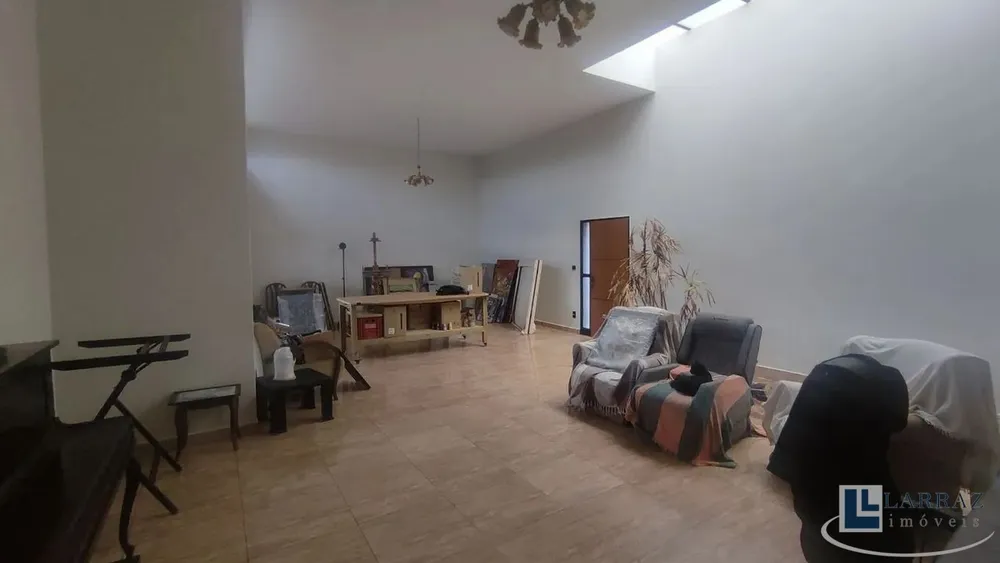 Casa, 5 quartos, 325 m² - Foto 1