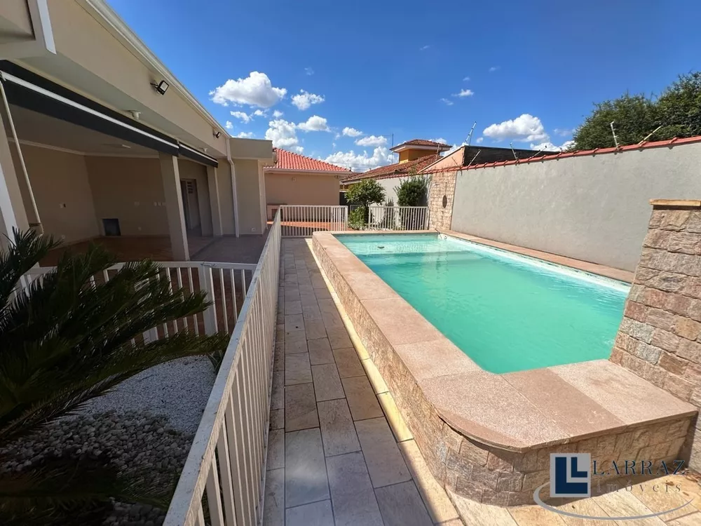 Casa, 5 quartos, 324 m² - Foto 1