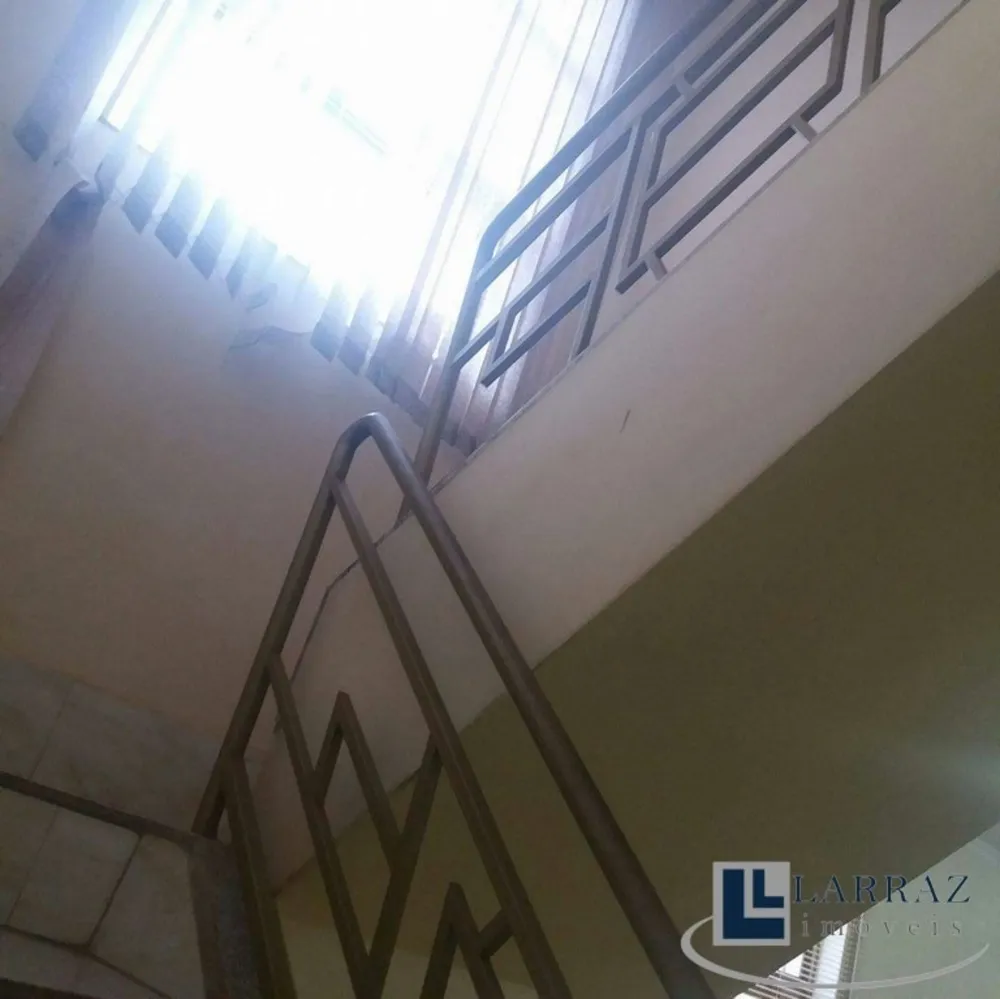Casa, 3 quartos, 251 m² - Foto 2