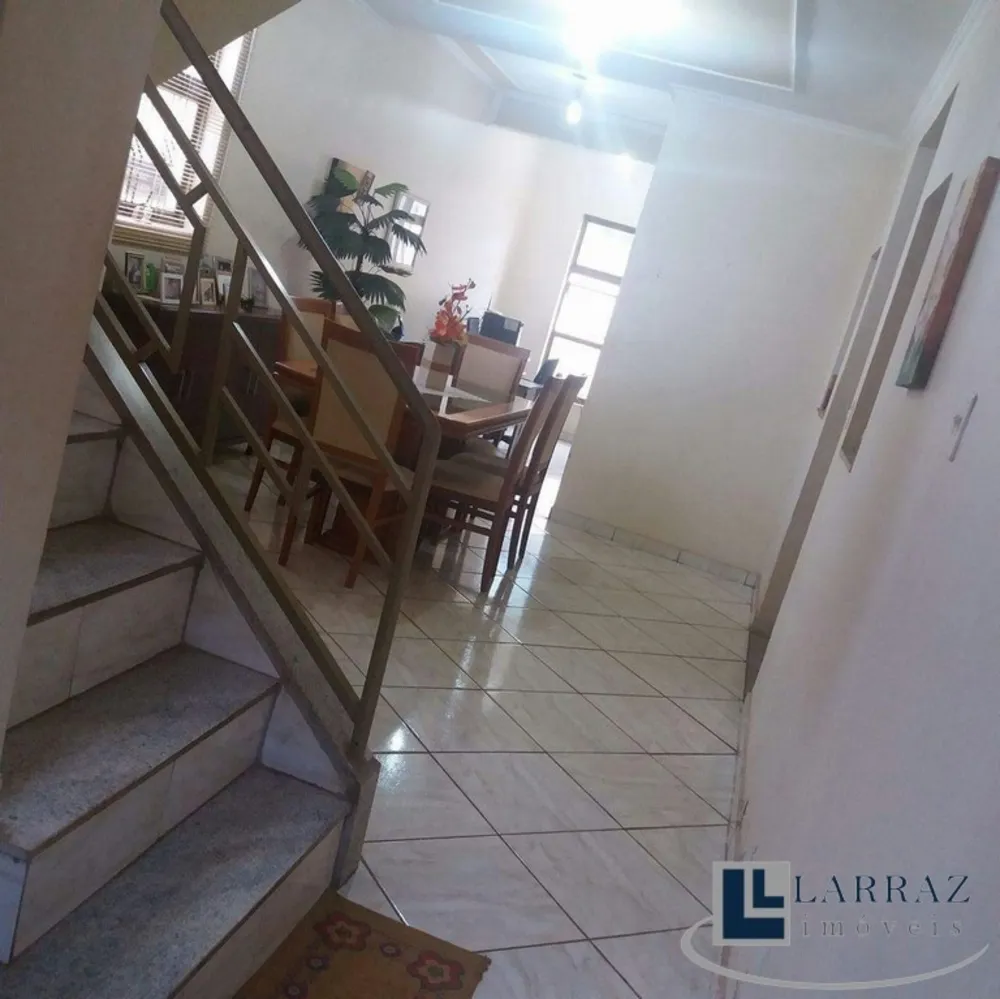 Casa, 3 quartos, 251 m² - Foto 3