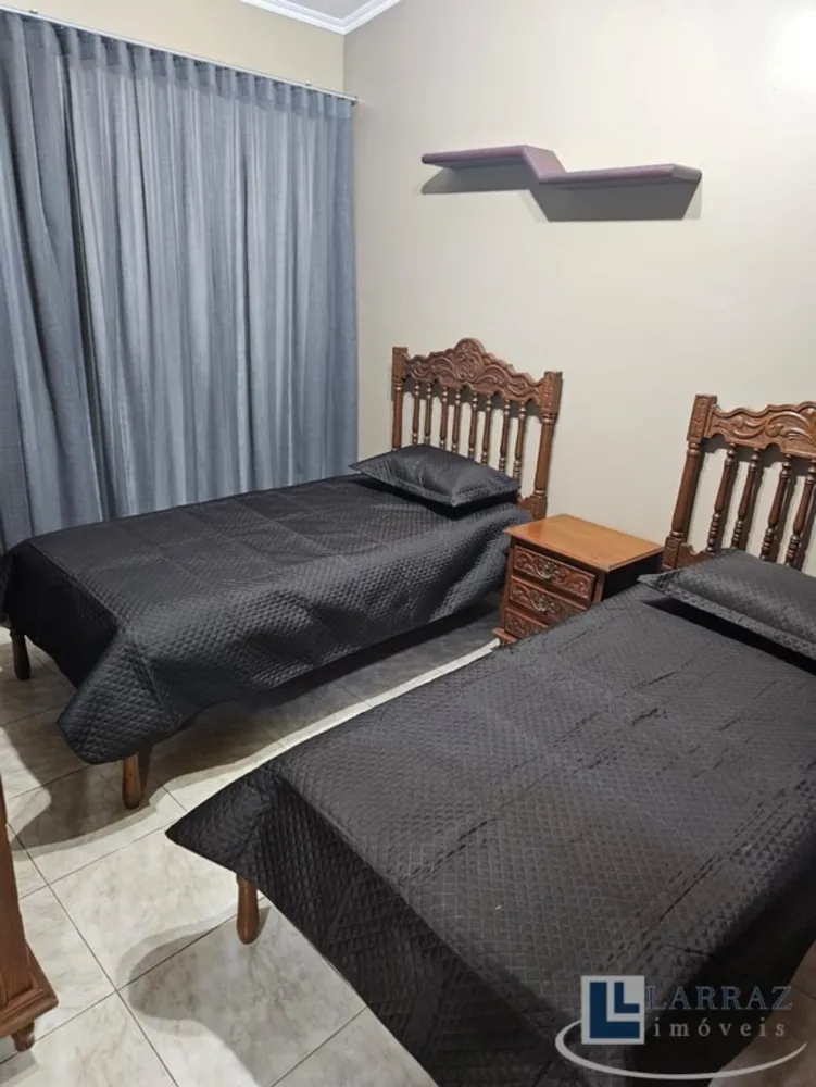 Casa, 3 quartos, 280 m² - Foto 2