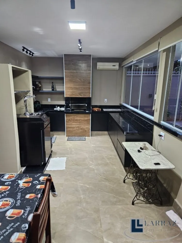 Casa, 3 quartos, 280 m² - Foto 1