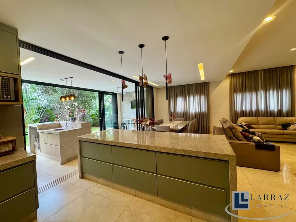 Casa, 3 quartos, 285 m² - Foto 1