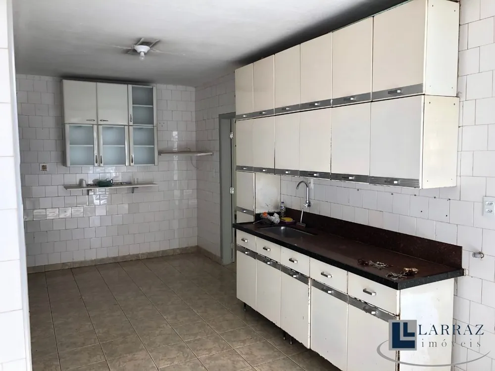 Casa, 4 quartos, 295 m² - Foto 2