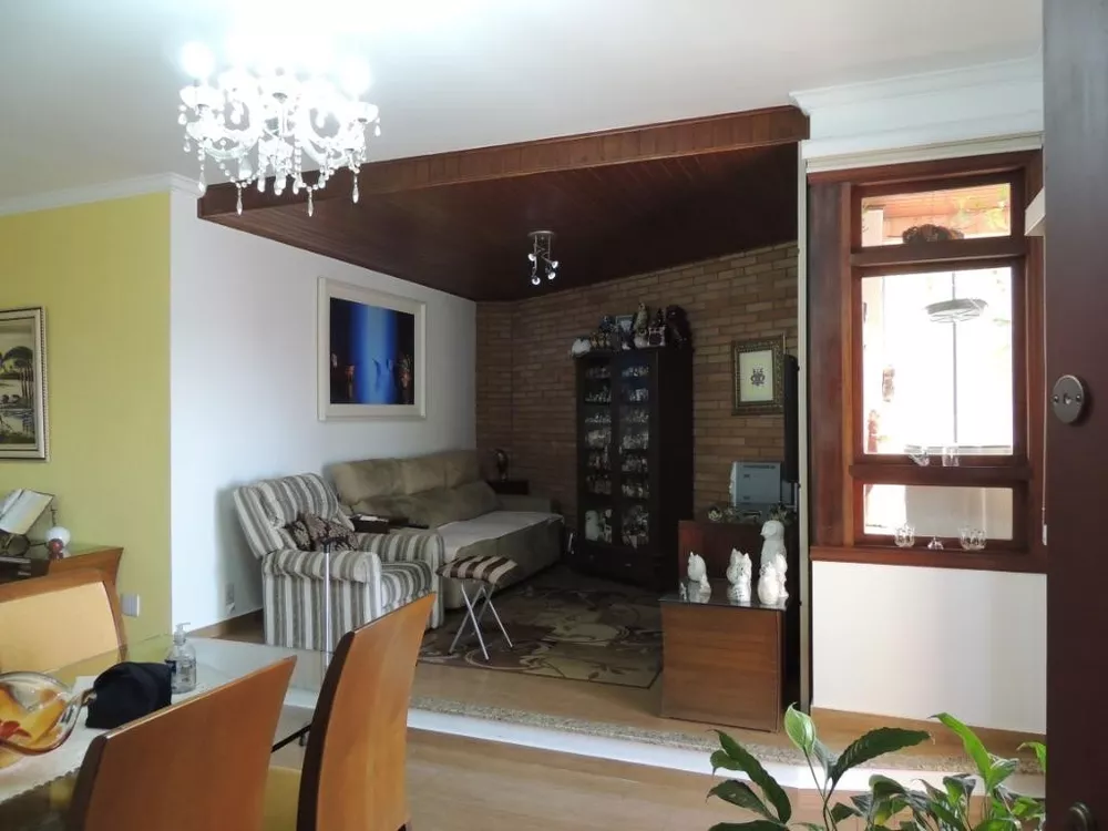 Apartamento à venda com 3 quartos, 180m² - Foto 3