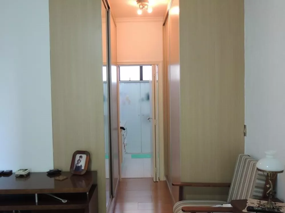 Apartamento à venda com 3 quartos, 180m² - Foto 5