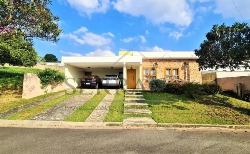 Casa de Condomínio à venda com 3 quartos, 235m² - Foto 1