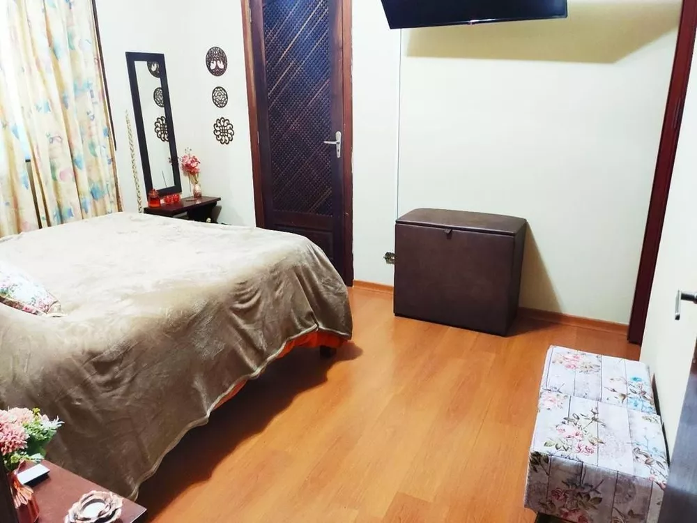 Chácara à venda com 4 quartos, 150m² - Foto 2