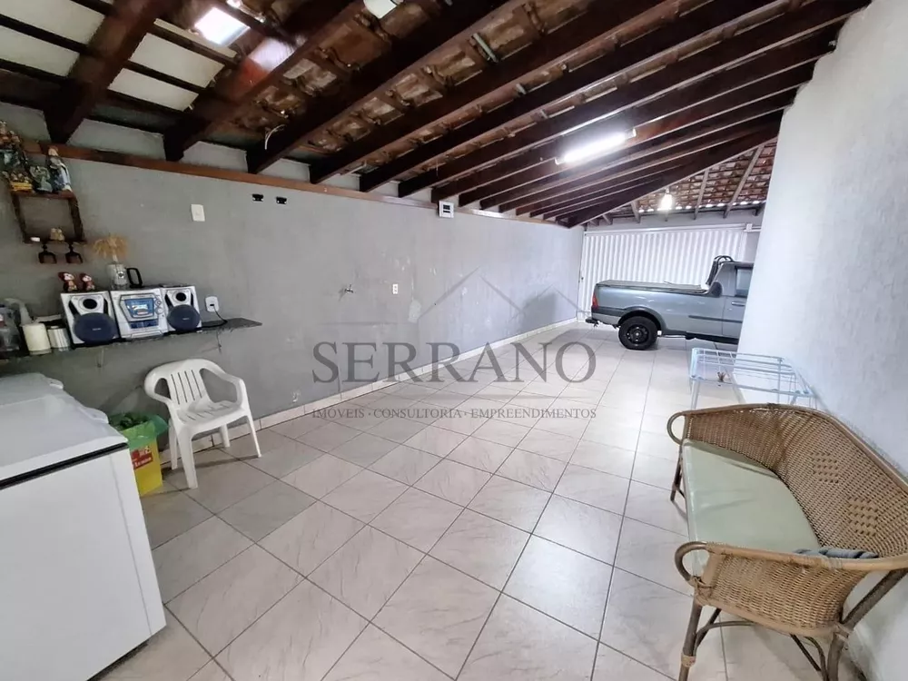 Casa à venda com 3 quartos, 220m² - Foto 3