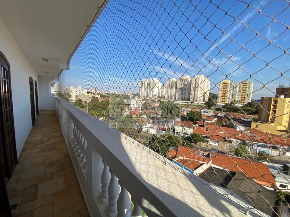 Apartamento à venda com 3 quartos, 204m² - Foto 3