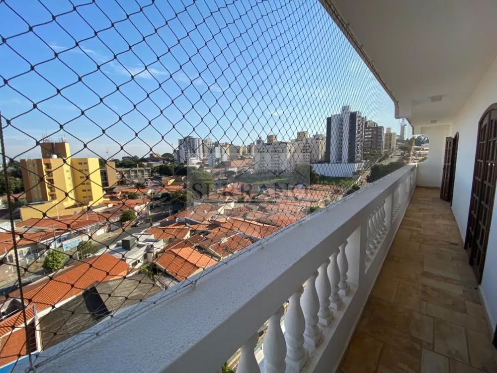 Apartamento à venda com 3 quartos, 204m² - Foto 2