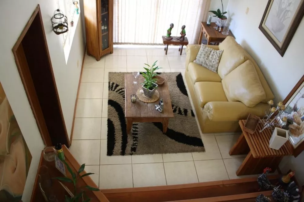 Casa de Condomínio à venda com 3 quartos, 170m² - Foto 1