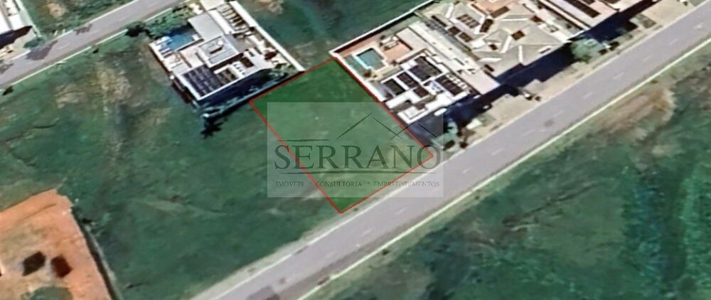 Loteamento e Condomínio, 605 m² - Foto 1