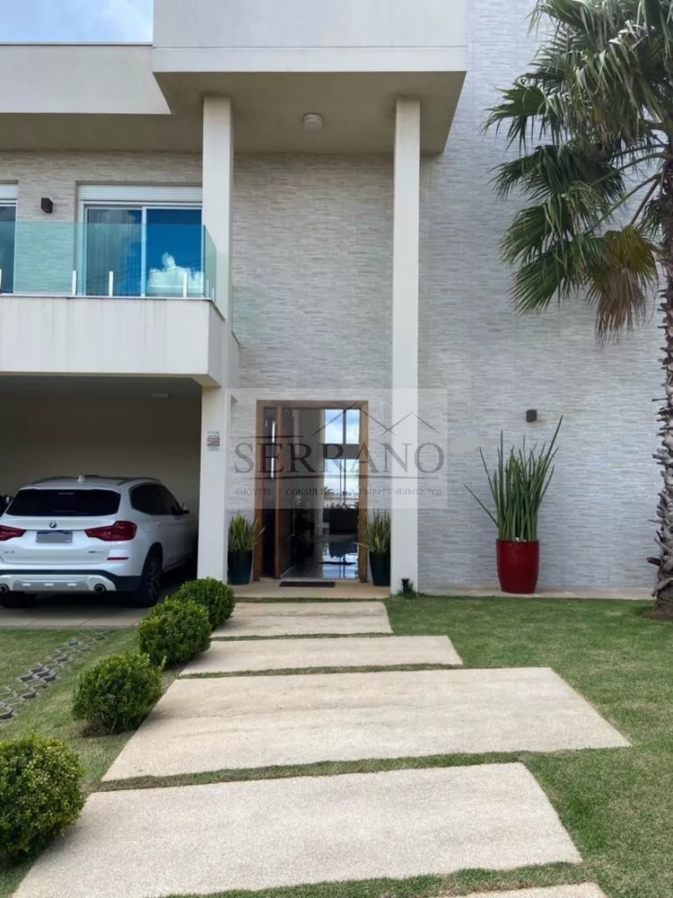 Casa de Condomínio à venda com 3 quartos, 560m² - Foto 2