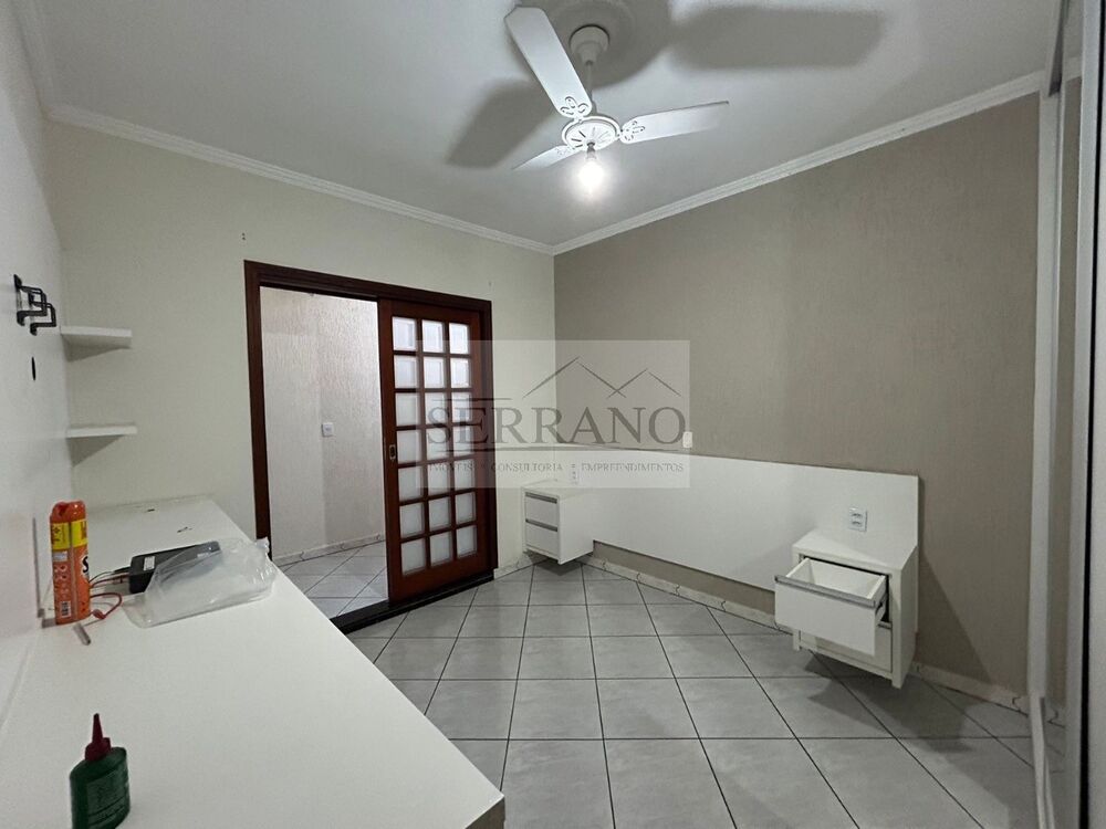 Casa, 5 quartos, 254 m² - Foto 1