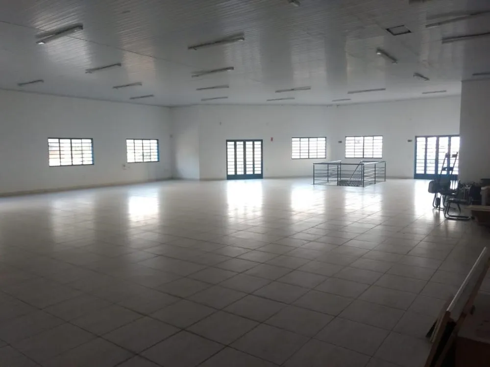 Sala-Conjunto, 300 m² - Foto 1