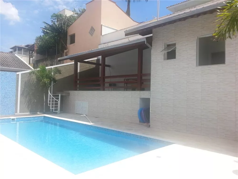 Casa de Condomínio à venda com 3 quartos, 341m² - Foto 2