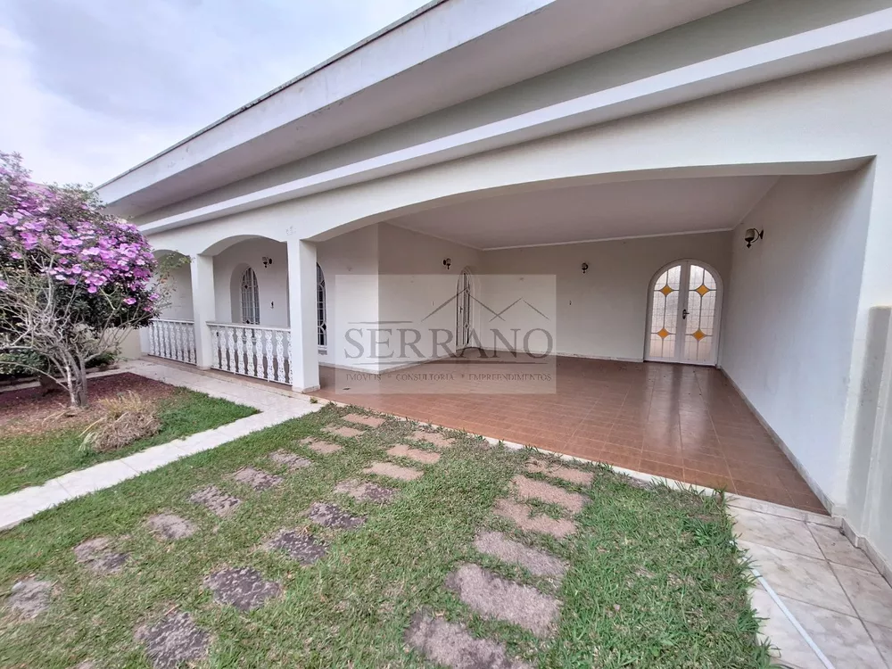 Casa à venda com 3 quartos, 231m² - Foto 2