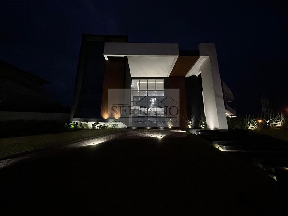 Casa de Condomínio à venda com 4 quartos, 390m² - Foto 2