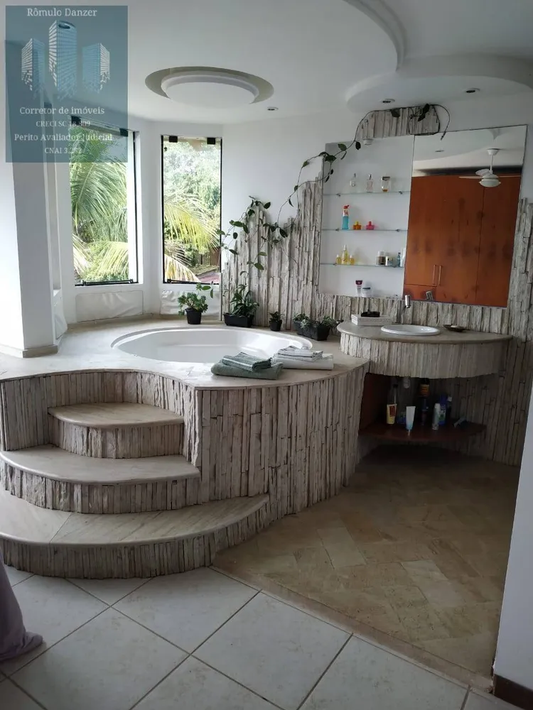 Casa, 4 quartos, 270 m² - Foto 9