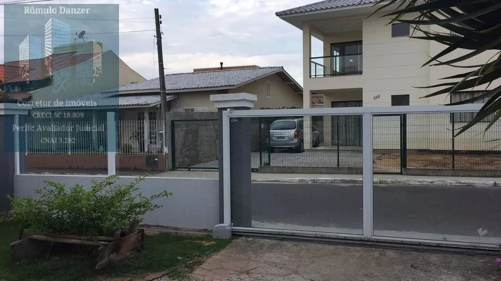 Casa à venda com 3 quartos, 300m² - Foto 3