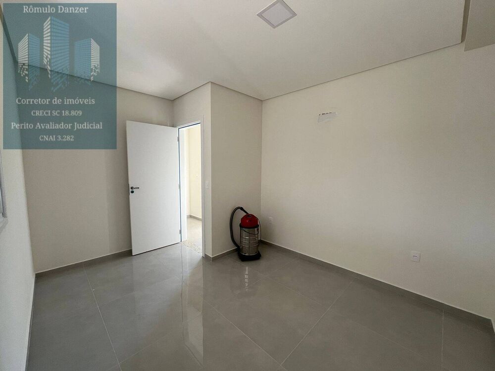 Casa, 4 quartos, 228 m² - Foto 3