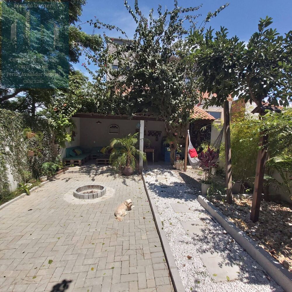 Casa, 3 quartos, 200 m² - Foto 1