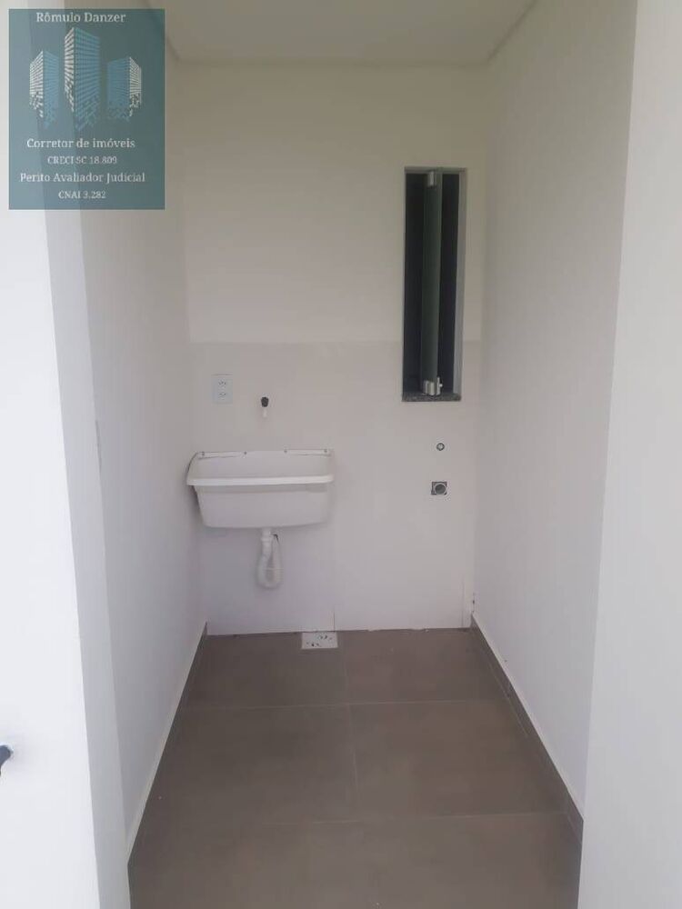 Casa à venda com 1 quarto, 185m² - Foto 3