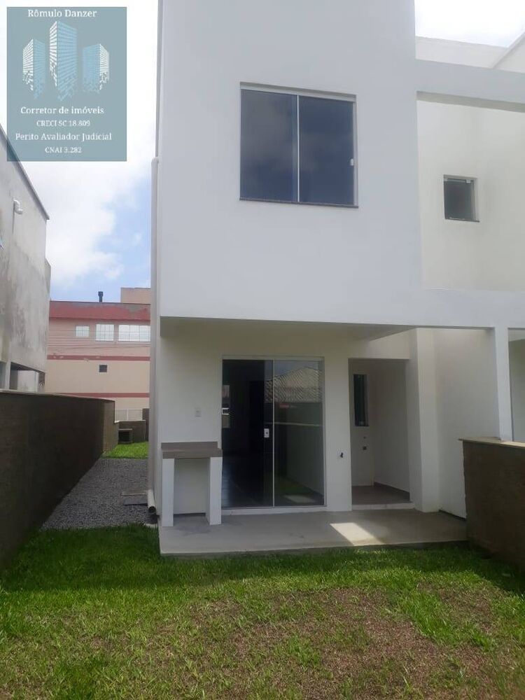 Casa à venda com 1 quarto, 185m² - Foto 1