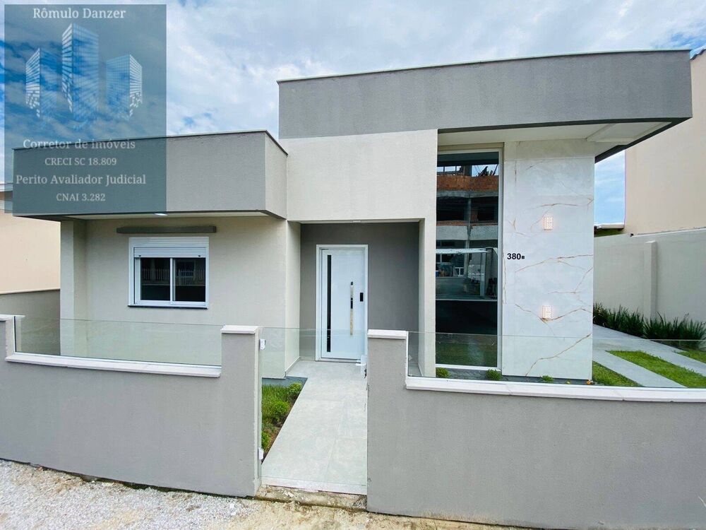 Casa à venda com 2 quartos, 72m² - Foto 1