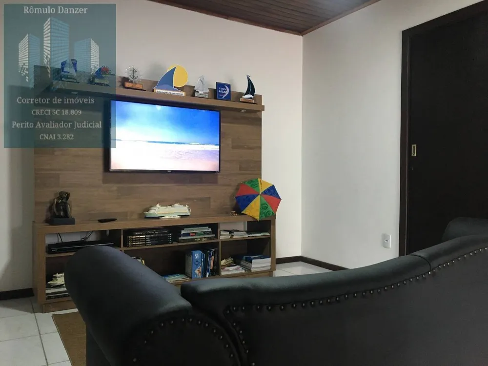 Casa, 6 quartos, 260 m² - Foto 4