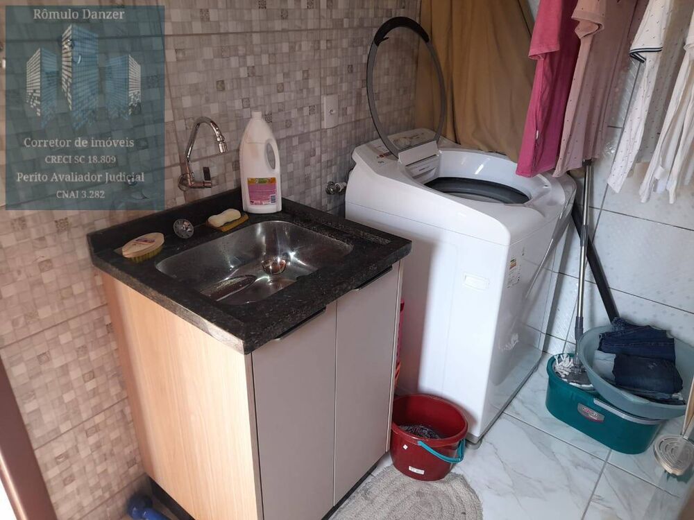 Casa à venda com 3 quartos, 106m² - Foto 1