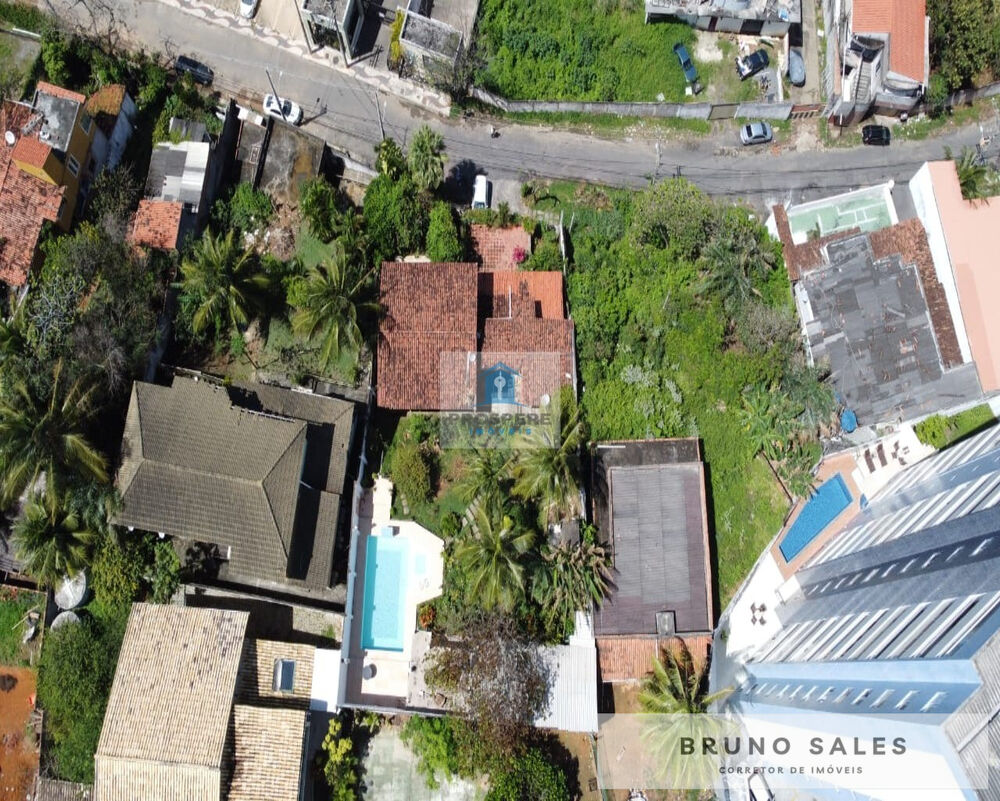 Casa à venda com 6 quartos, 191m² - Foto 1